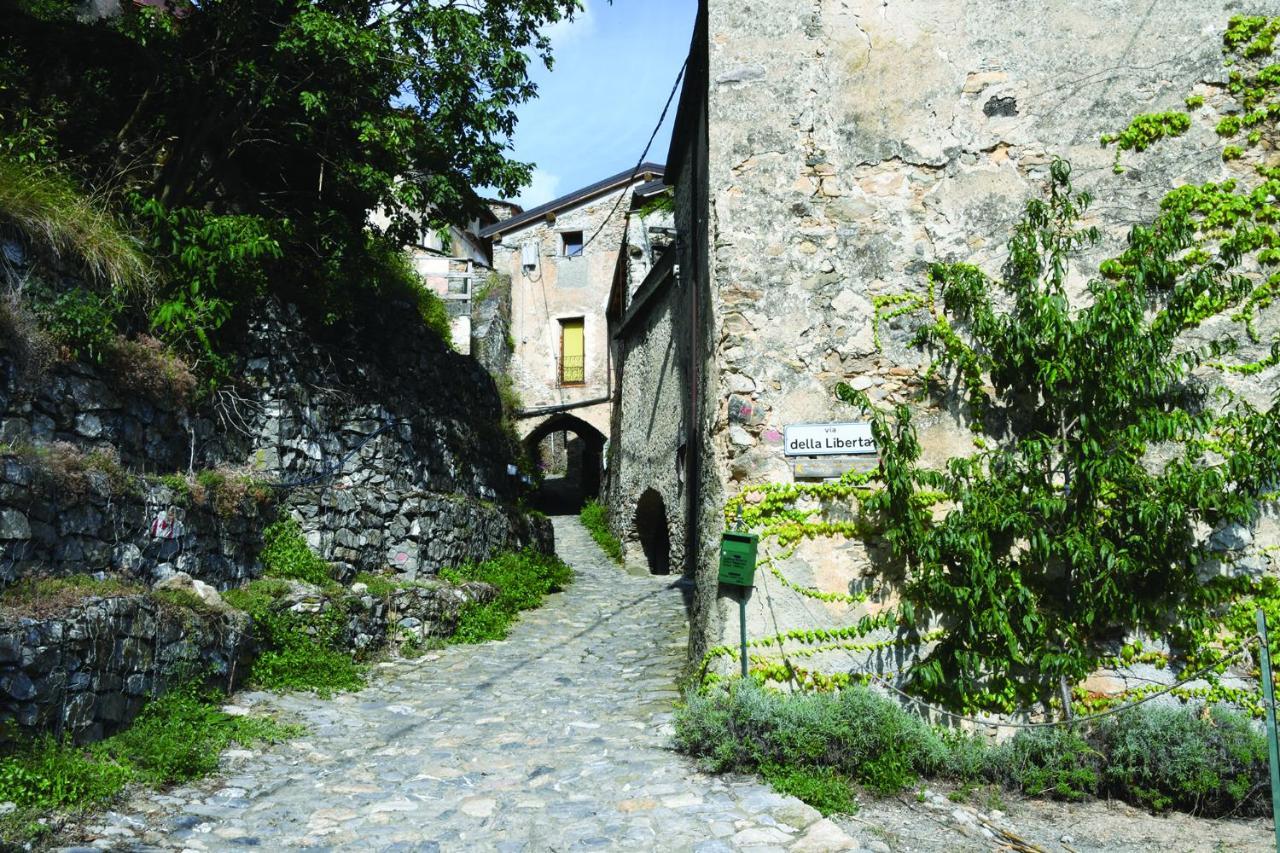 Agriturismo Nonnamelia Nasino Extérieur photo